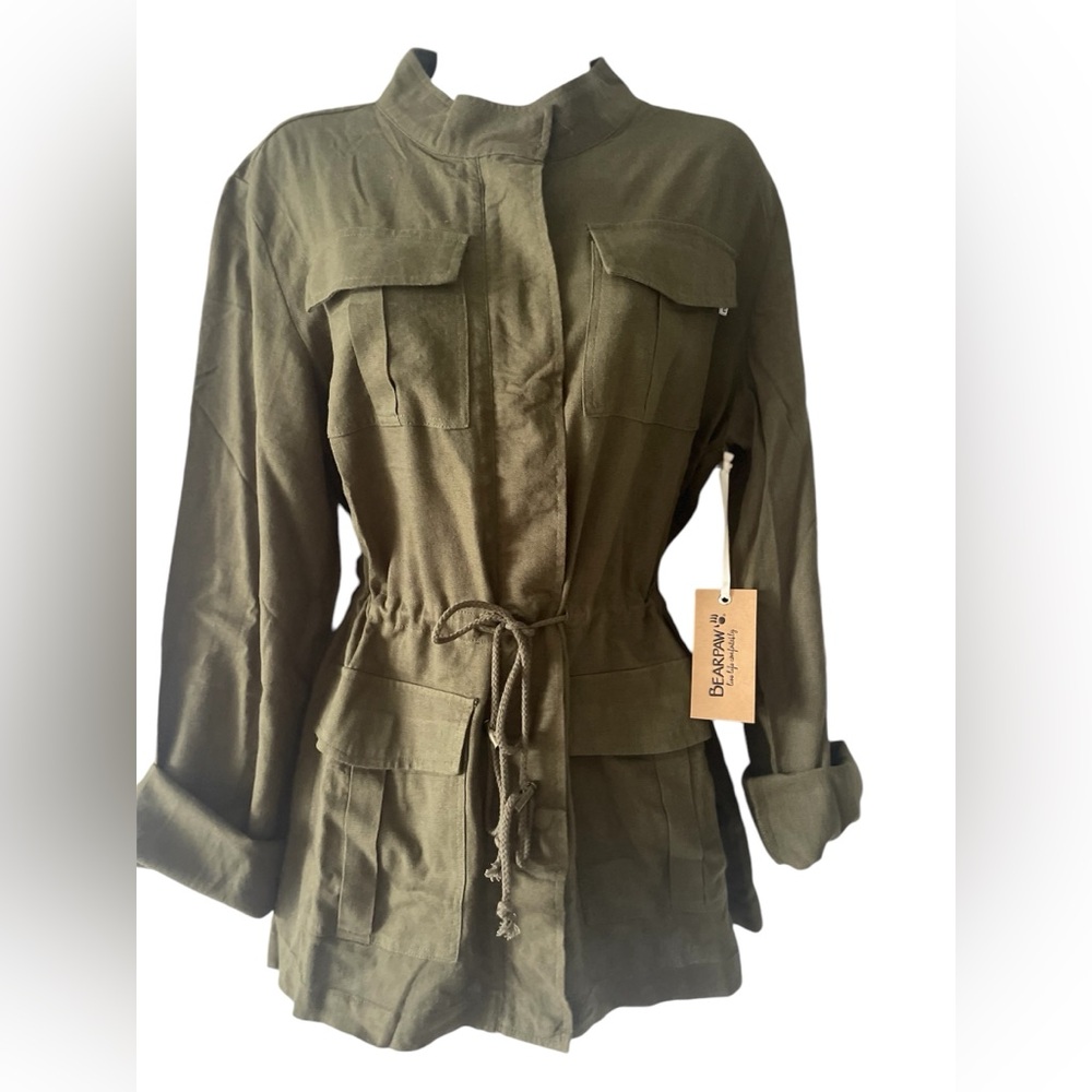 NWT. BEARPAW Woman’s Utility Jacket